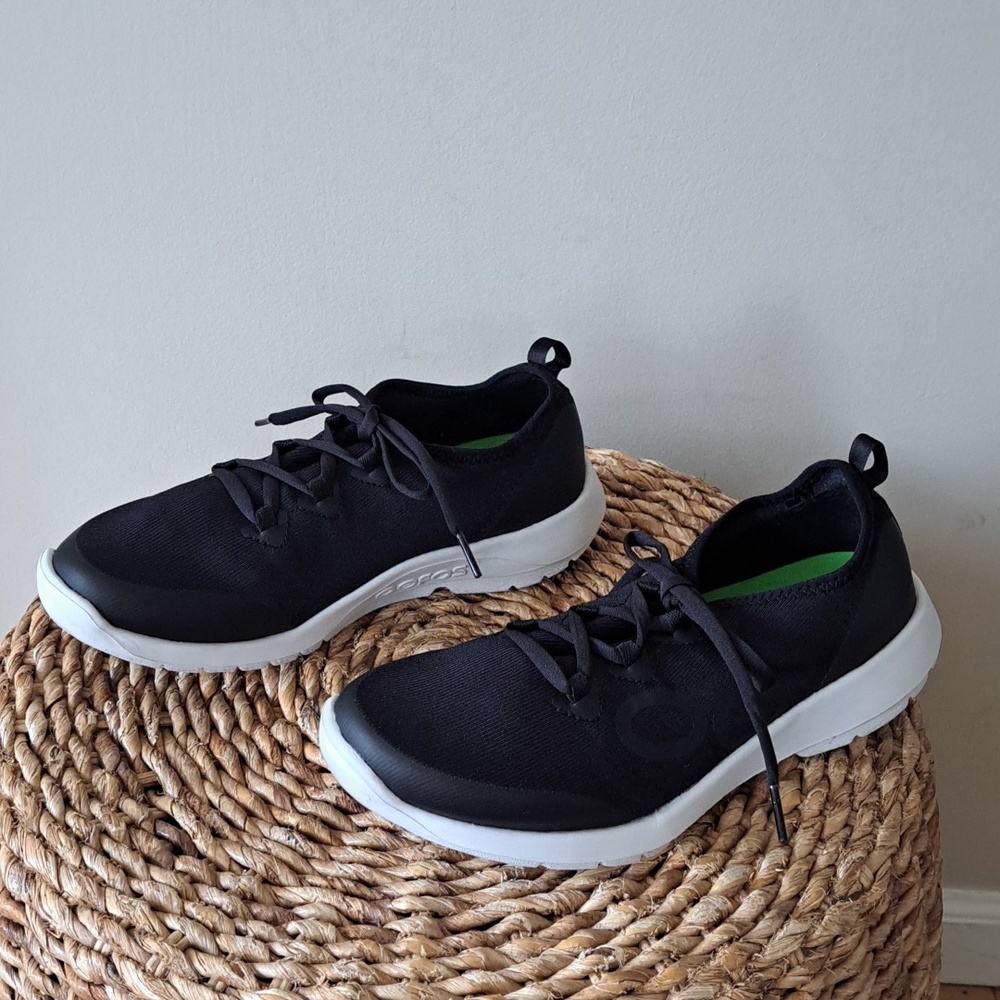 OOFOS Womens OOmg Lightweight Training/Recovery Black Knit Sneakers 9 - Picture 2 of 9